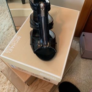 Michael Kors, open toe black patent leather sandal